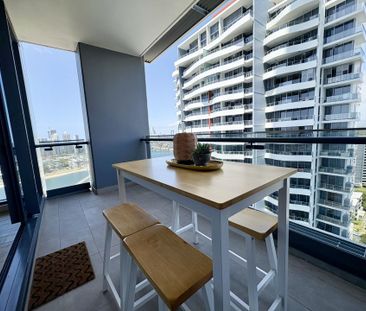 Fully Furnished Corner Apartment with Spectacular Views – Sundale R... - Photo 2