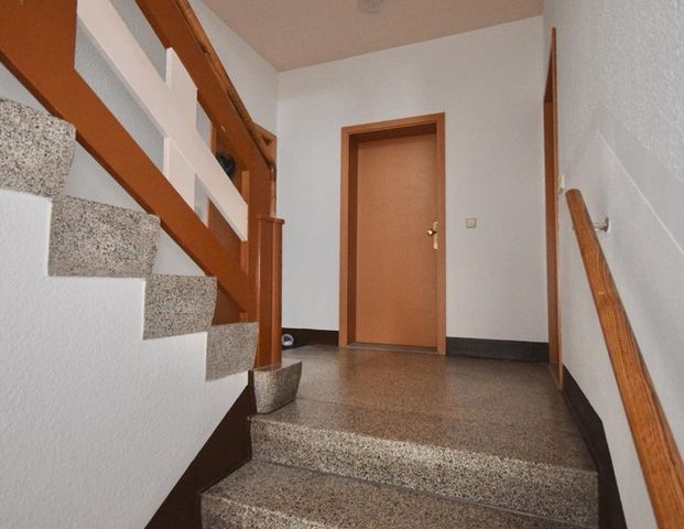 TOP • Laminat • 5-Zimmer • Laminat • 2 Bäder mit Wanne & Fenster • gleich anschauen • Chemnitz - Foto 1