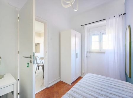 Avenida João XXI, Lisbon, Lisbon 1000-303 - Photo 5