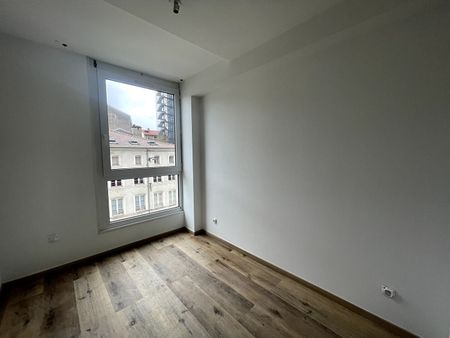 Location Appartement 2 pièces 23m² - Photo 3
