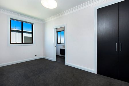 Renovated home in the heart of Hamlyn Heights - Photo 4