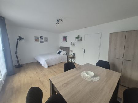 Location Appartement 1 pièce 30m² LILLE 59000 - Photo 3