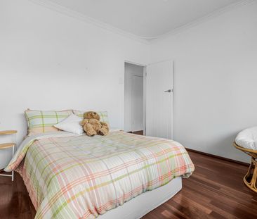Stunning Renovated Home with Pool in Central Dianella! - Photo 6