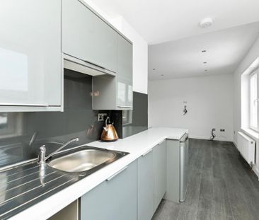 3 bedroom maisonette to rent - Photo 3