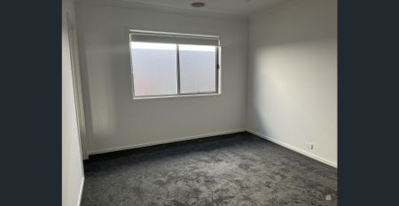 MODERN RENOVATED FAMILY HOME - Photo 4