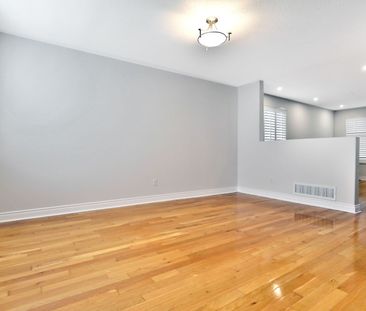 For Lease - 2565 Falkland Crescent, Oakville, Ontario - Photo 2