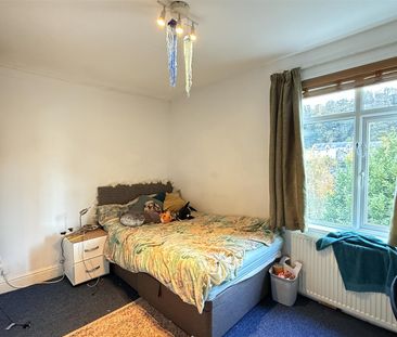 Cynlas Deiniol Road - Photo 3