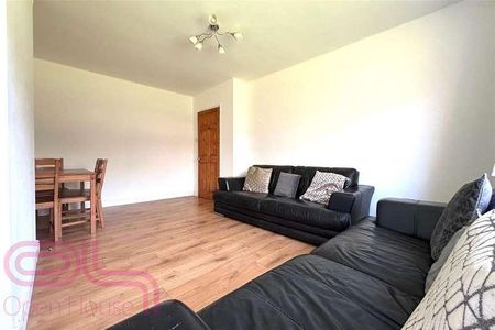 Wolsey Close, Hounslow, TW3 - Photo 4