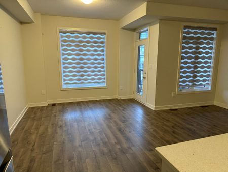 For Lease - 590 N Service Road Unit# 132, Hamilton, Ontario - Photo 3