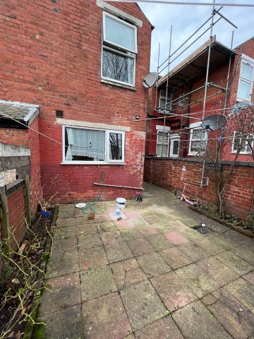 3 Bed End Terrace, Stanley Road, NG7 - Photo 3