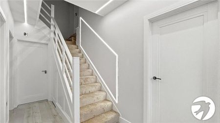 5 bedroom semi-detached house to rent - Photo 4