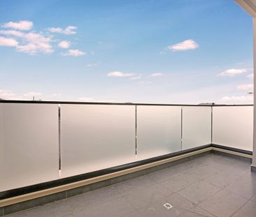 High End Townhome! - Photo 5