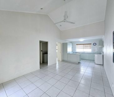 Spacious 2 Bedroom!!! - Photo 2