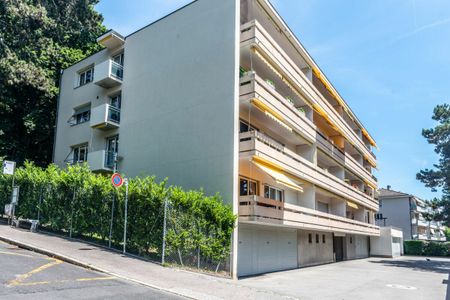 Spacieux logement de 2.5 pièces avec balcon, dans un quartier très calme - Foto 4