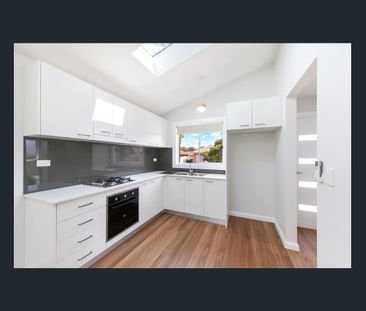 STREET-FACING GRANNY FLAT WITH PREMIUM FINISHES & PRIVATE ACCESS - Photo 3