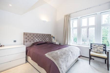 3 bedroom flat to rent - Photo 2