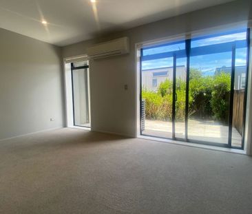 Hobsonville, 34 Liquidambar Drive - Photo 3