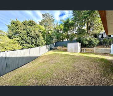 6 Wadkins Court, Parkwood, Qld 4214 - Photo 6