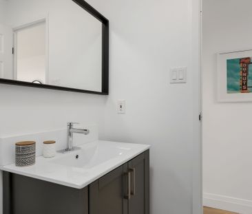 For Lease - 1106 Dundas Street Unit# #2 FL3, Toronto, Ontario - Photo 2