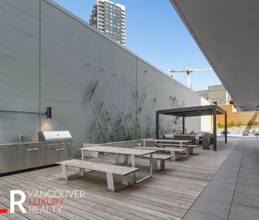 Condo in Surrey, BC - Photo 2