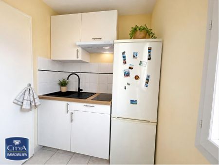 Location Appartement 2 pièces 48m² SAUMUR 49400 - Photo 5