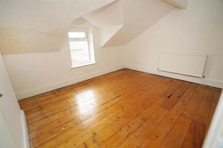 3 bedroom end of terrace house to rent - Photo 5