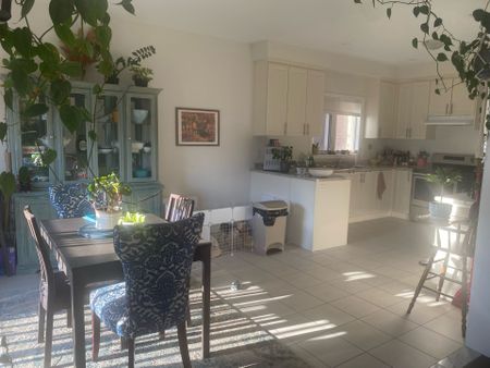 For Lease - 27 Palace Street, Thorold, Ontario - Photo 3