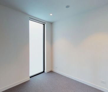 Modern and Practical Apartment! - Photo 1