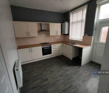 2 bedroom terraced house to rent - Photo 2