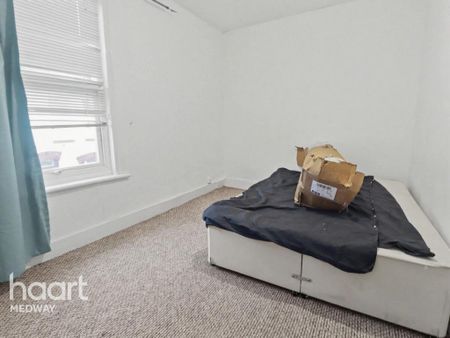 2 bedroom terraced house to rent - Photo 4