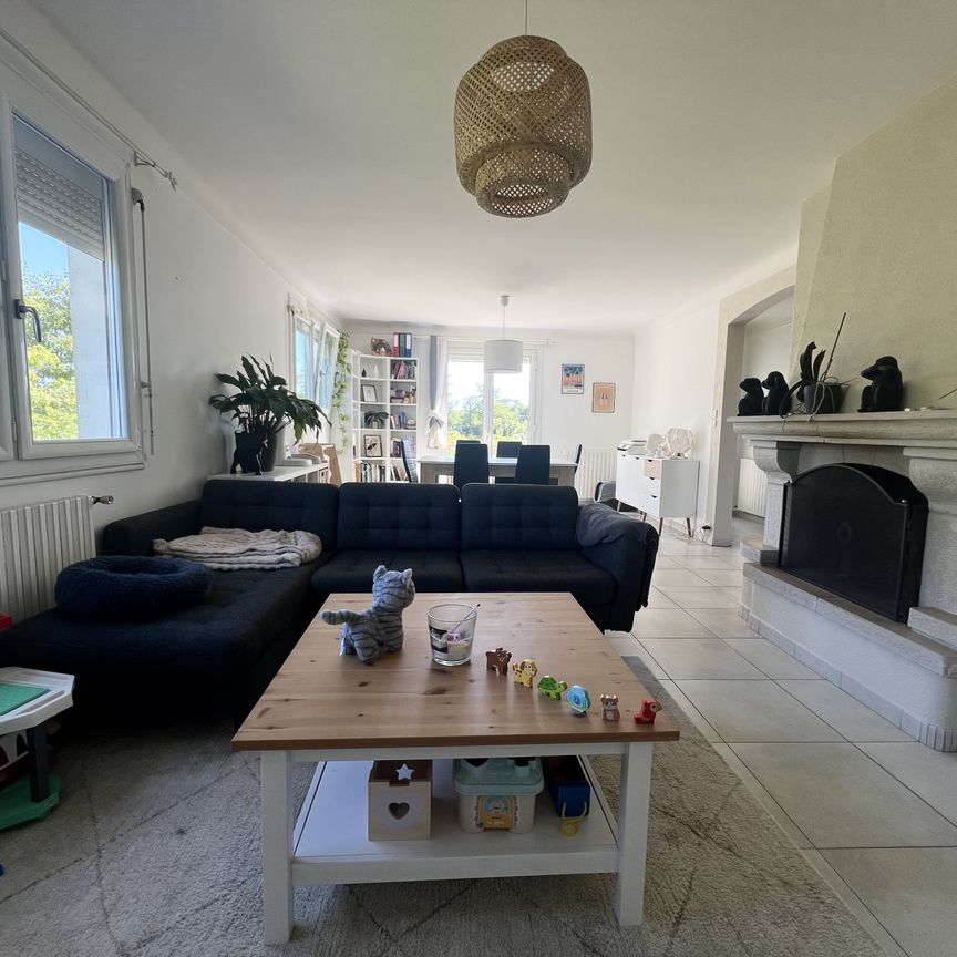 Location Maison 6 pièces 101m² VALLET 44330 - Photo 1