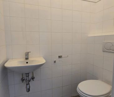 4-Zimmer-Altbauwohnung bei der Klinik Landstraße - ! ! ! WG-Eignung... - Photo 5