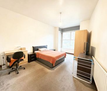 1 bedroom in a house share to rent - Photo 3