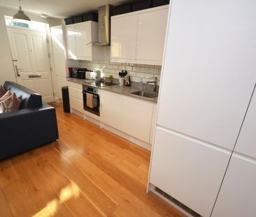 1 bedroom apartment to rent - Photo 2