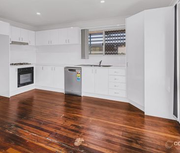 3 BEDROOM FAMILY HOME WITH SPACIOUS OPEN PLAN KITCHEN LIVING DINING... - Photo 6