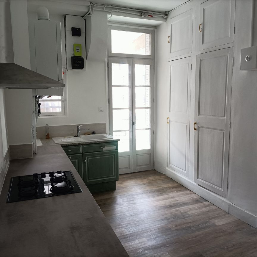 Location Appartement 4 pièces 106m² CAHORS 46000 - Photo 1