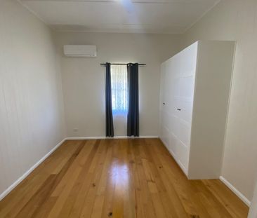 WELL LOCATED SOUTH MACKAY HOME FEAUTURING DOUBLE BAY SHED - Photo 5