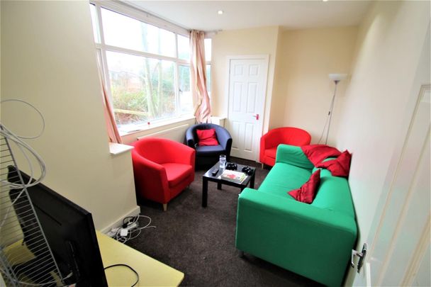 5 Bed Semi-Detached House, Becketts Park Crescent, LS6 - Photo 1