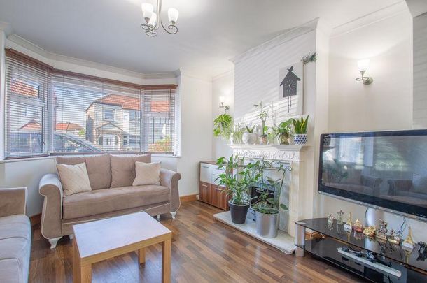 3 bedroom semi-detached house to rent - Photo 1