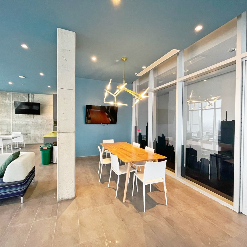 1150 Rue St Denis, Montréal (Ville-Marie), QC H2X - Photo 1