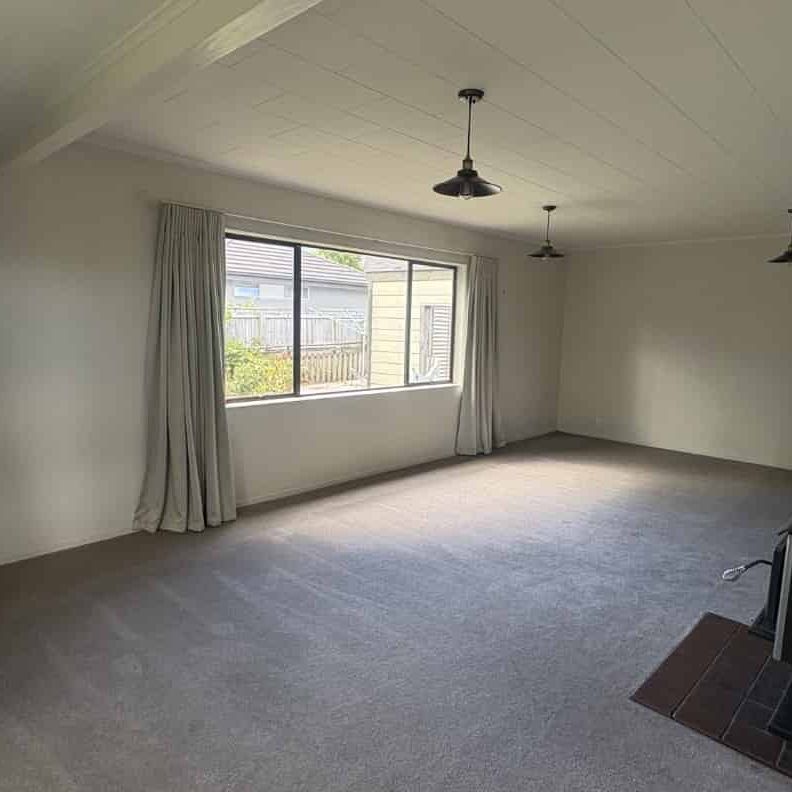 1B Selbourne Avenue, Richmond - Photo 1