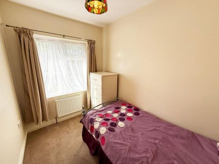 3 bedroom semi-detached house to rent - Photo 3