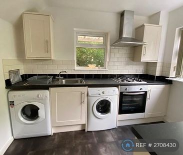 1 bedroom in a house share to rent - Photo 3