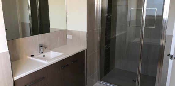 3 Bedroom Executive Home - Photo 2