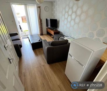 3 bedroom terraced house to rent - Photo 1