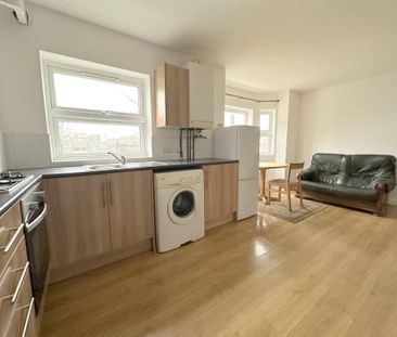 Studio Apartment - Photo 2