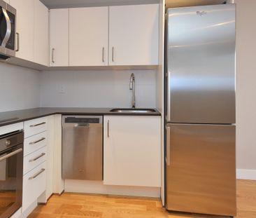 730 St Clarens Avenue - Photo 6