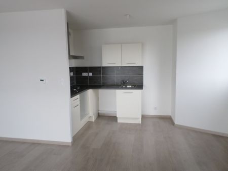 Location Appartement 2 pièces 46m² CLERMONT FERRAND 63000 - Photo 3