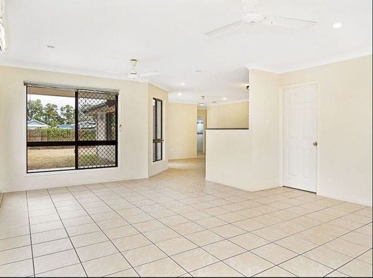 13 Lakewood Avenue, Kirwan - Photo 1