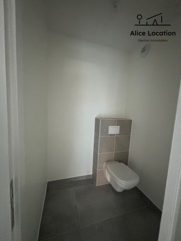 Location Appartement 3 pièces 64m² THONON LES BAINS 74200 - Photo 4